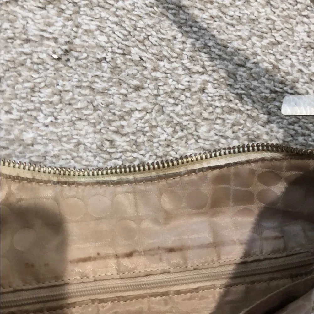 Kate Spade Hudson Pebble Leather Large Hobo Bag Cream/Off White in EUC - Picture 14 of 16